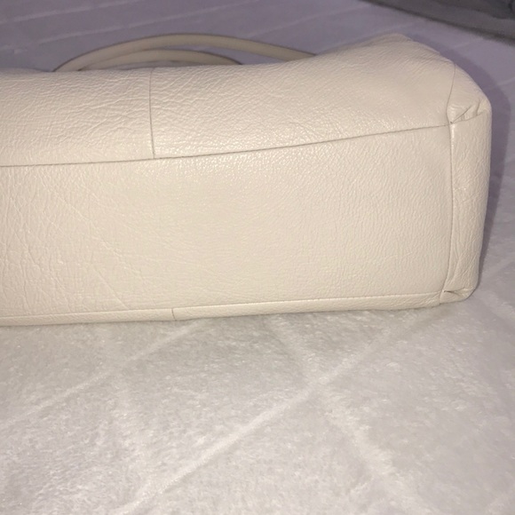 COACH PHOEBE SHOULDER BAG IN PEBBLE LEATHER - Picture 5 of 5